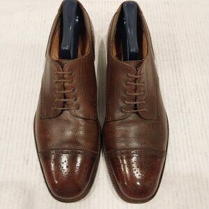 SALVATORE FERRAGAMO men's size 9.5 D brown Derby.
